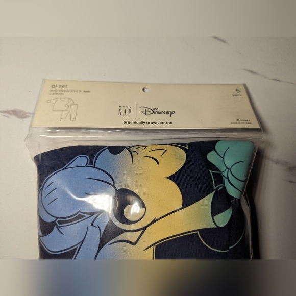 Baby Gap 2 Piece PJ Set Long Sleeve and Pant Brand New Mickey Mouse - Picture 2 of 16